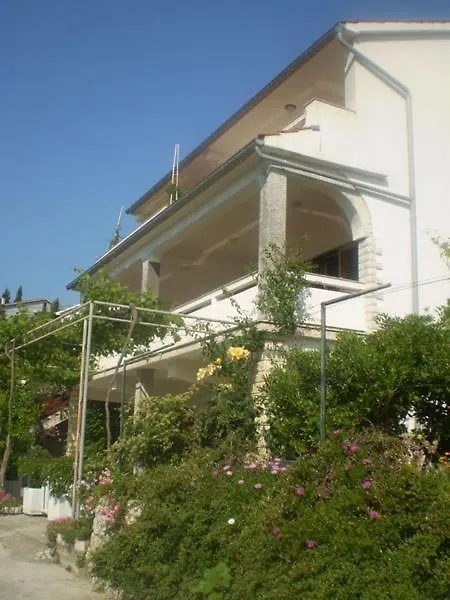 Studio Apartment In Palit With Balcony, Air Conditioning, Wi-Fi Mundanije Croatia