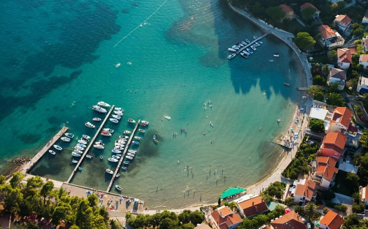 Studio Apartment In Palit With Balcony, Air Conditioning, Wi-Fi Mundanije 0*,  Croatia